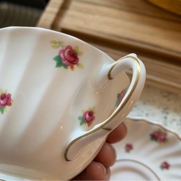 ROYAL DOULTON Rosebud Swirled Footed Cup & Saucer Set - Picture 7 of 13